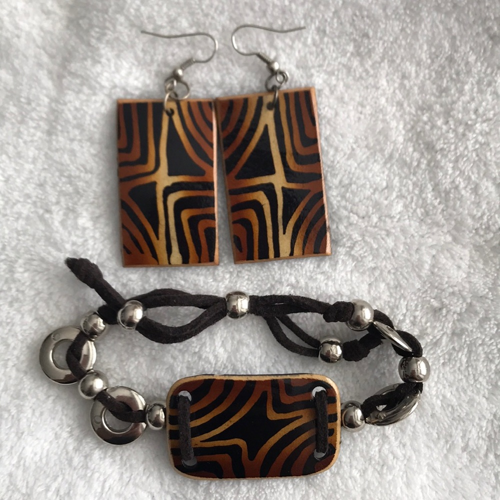 Coconut shell earring and bracelet set